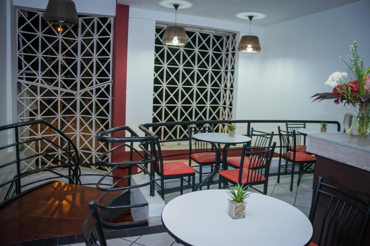 Hostal "Centrika" 塔拉波托 外观 照片