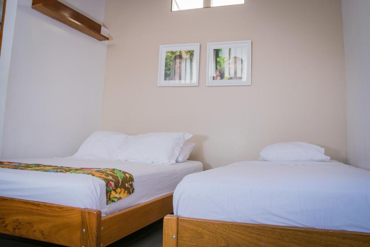 Hostal "Centrika" 塔拉波托 外观 照片