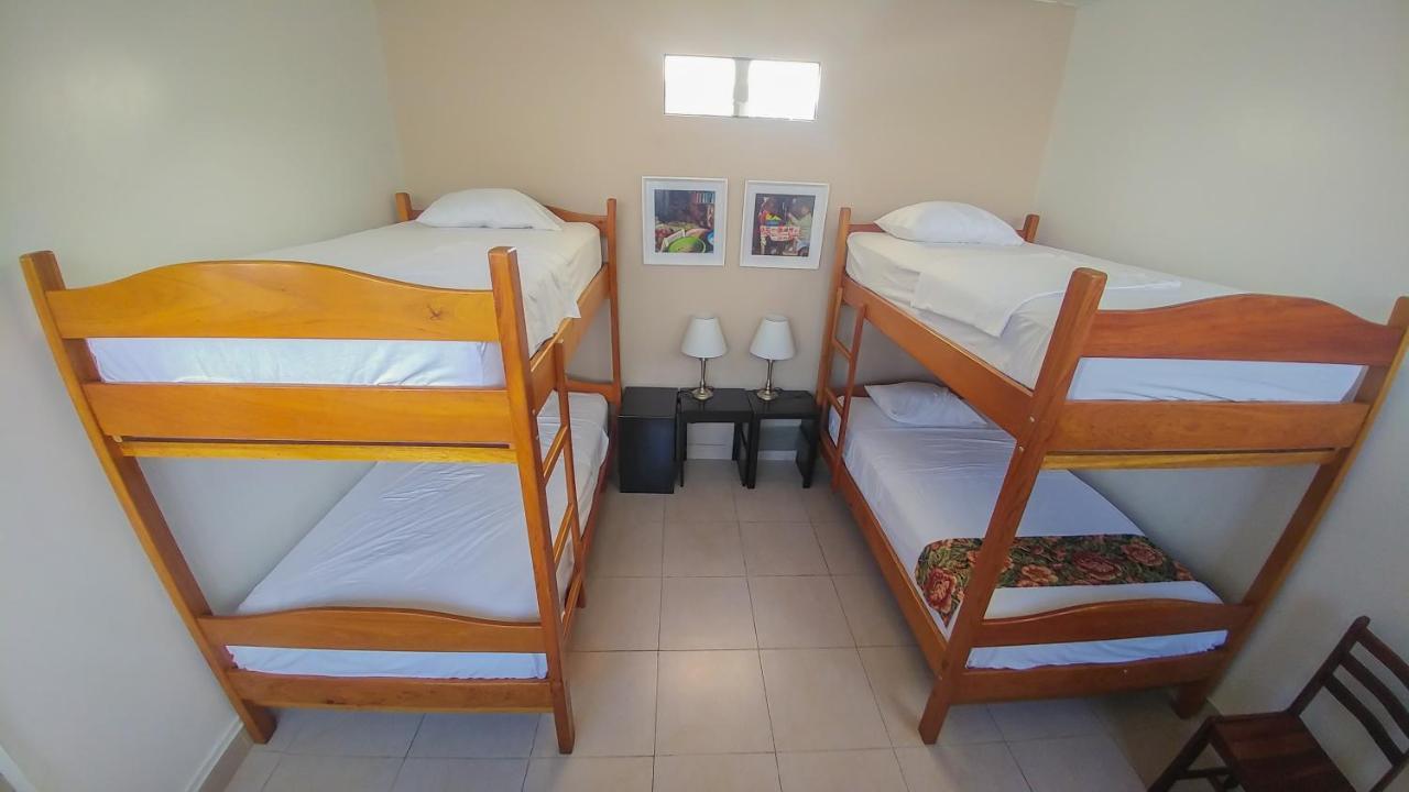 Hostal "Centrika" 塔拉波托 外观 照片