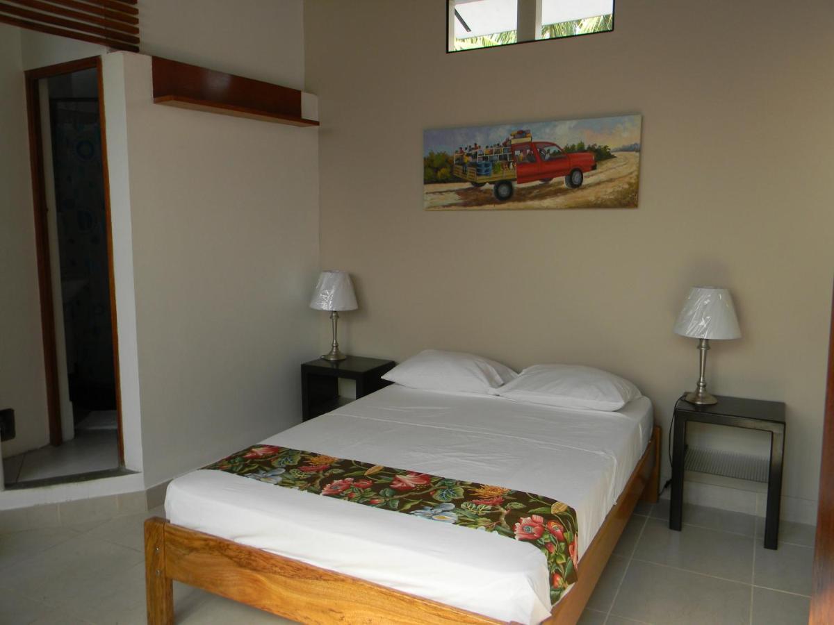 Hostal "Centrika" 塔拉波托 外观 照片