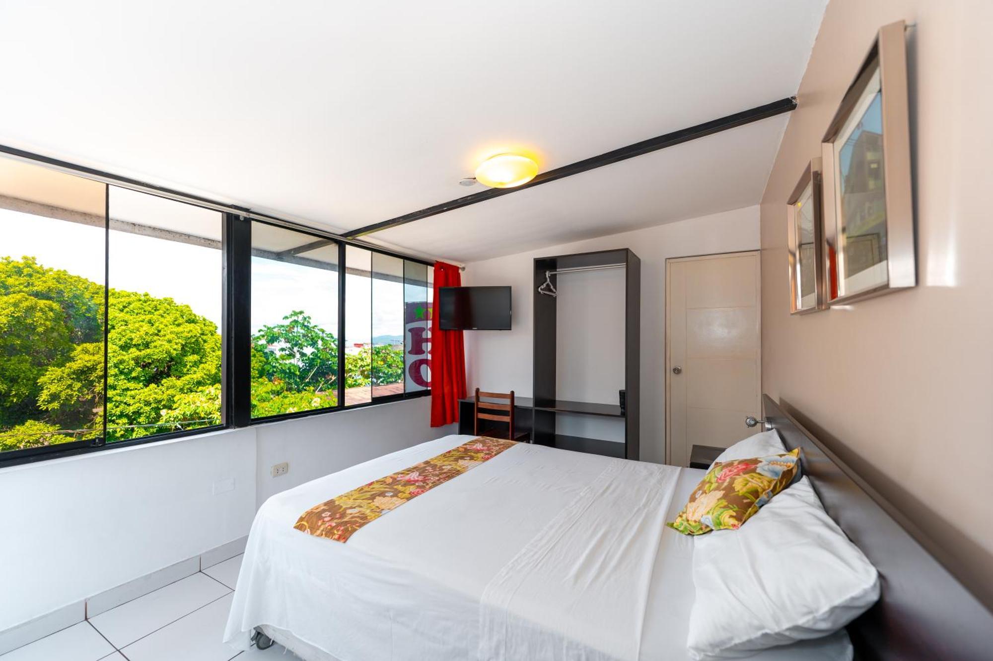 Hostal "Centrika" 塔拉波托 外观 照片